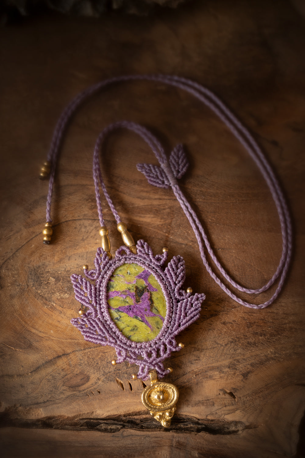 Epona - Collier micro macramé avec Atlantisite