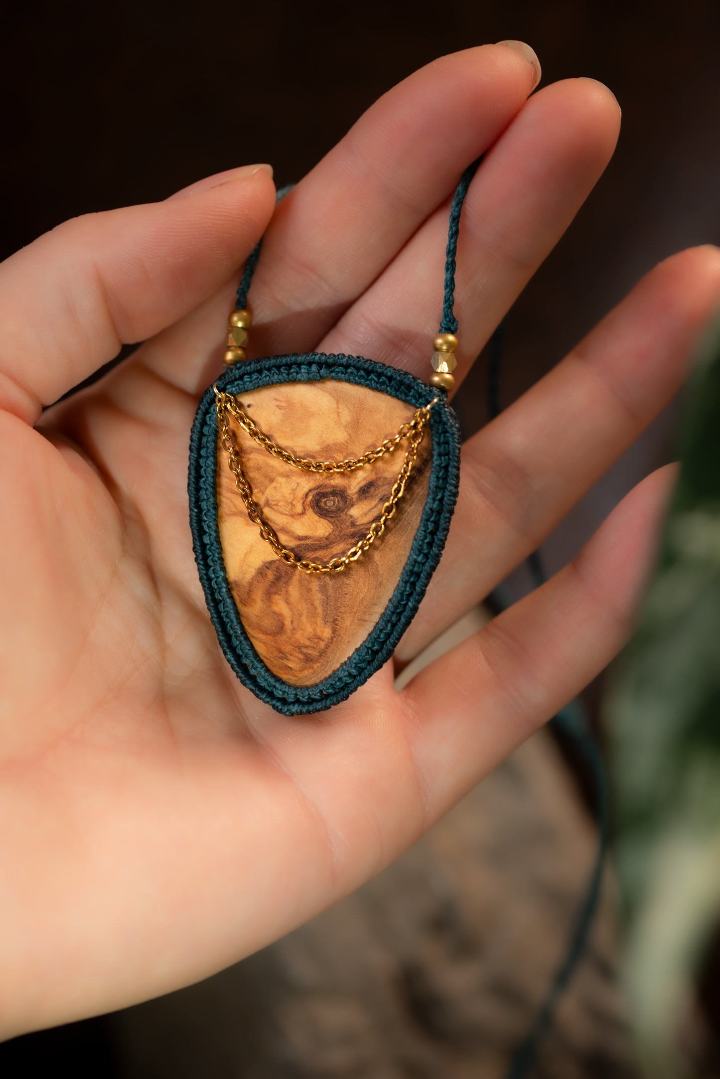 Quercillion - Collier micro macramé en bois d'olivier