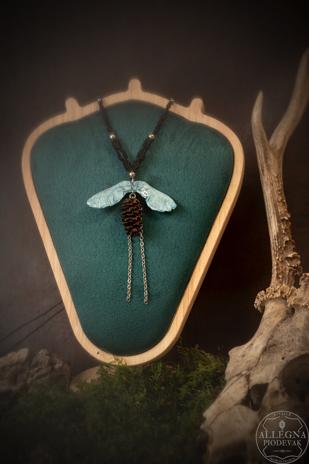 Nalméa Collier samare et fruit d'aulne Allégna Piodevak