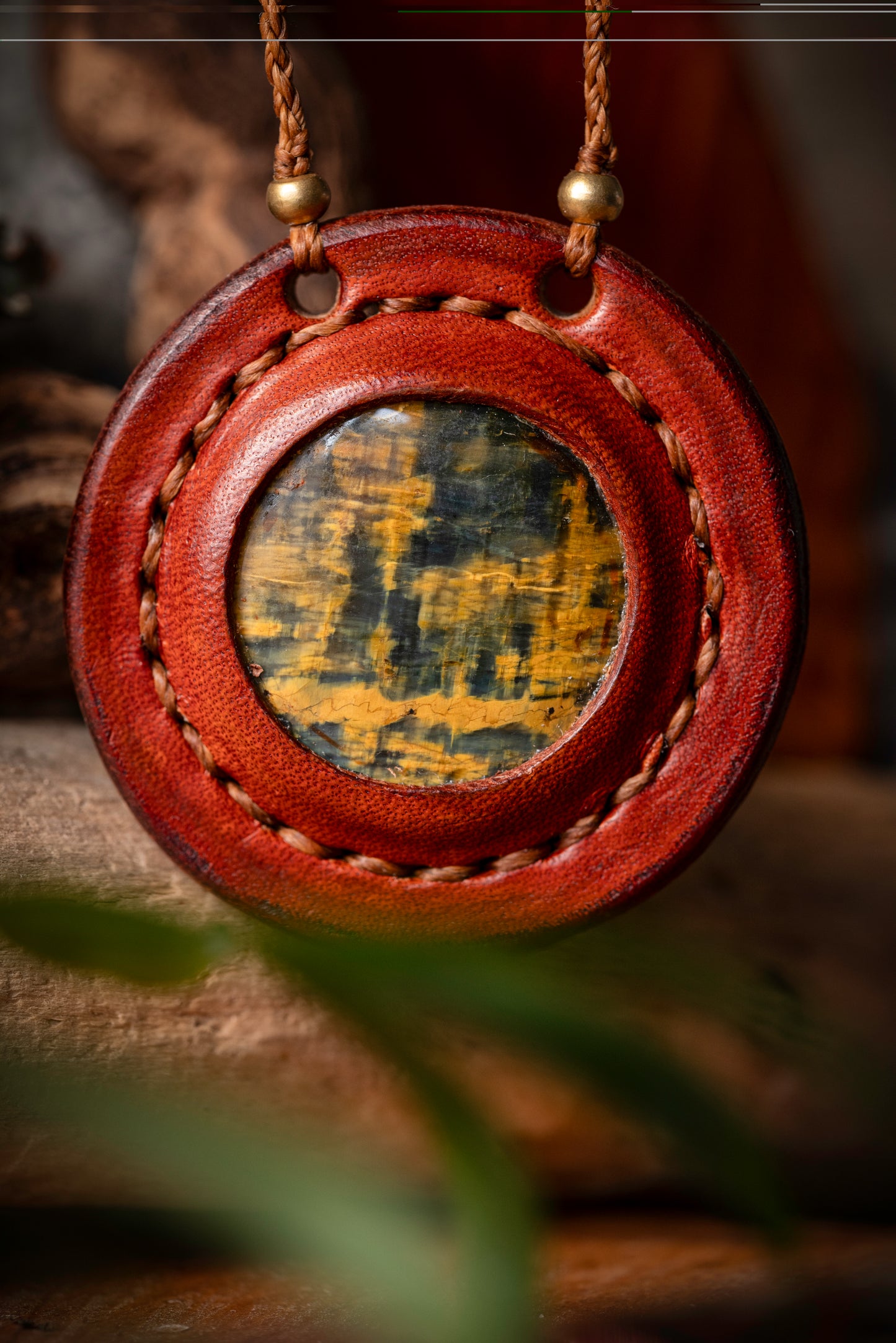 Abby - Collier cuir de vachette et Nellite