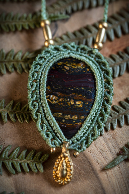 Aziliz - Collier micro macramé œil de fer