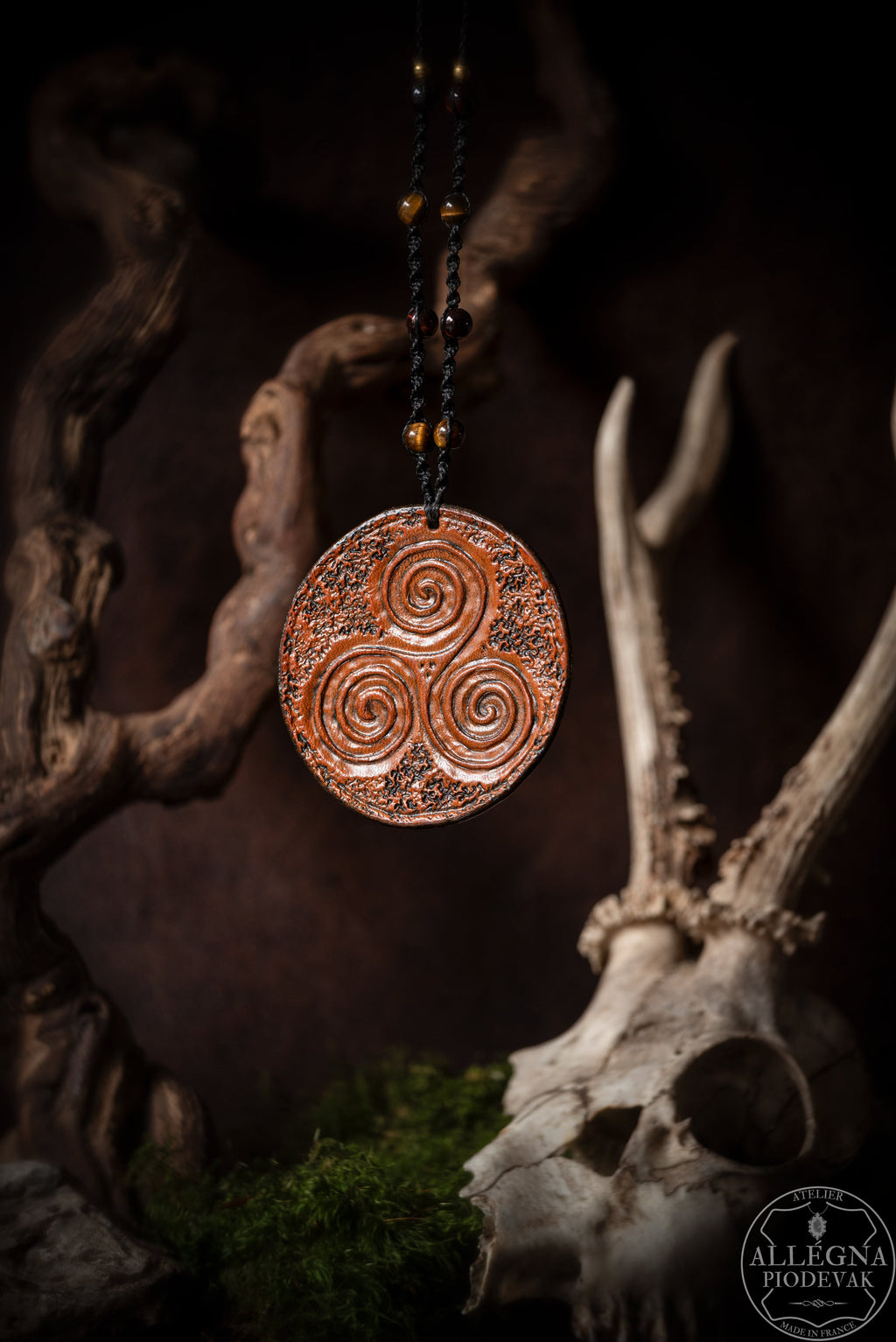 "Brann" Collier cuir de vachette triskel Piodevak