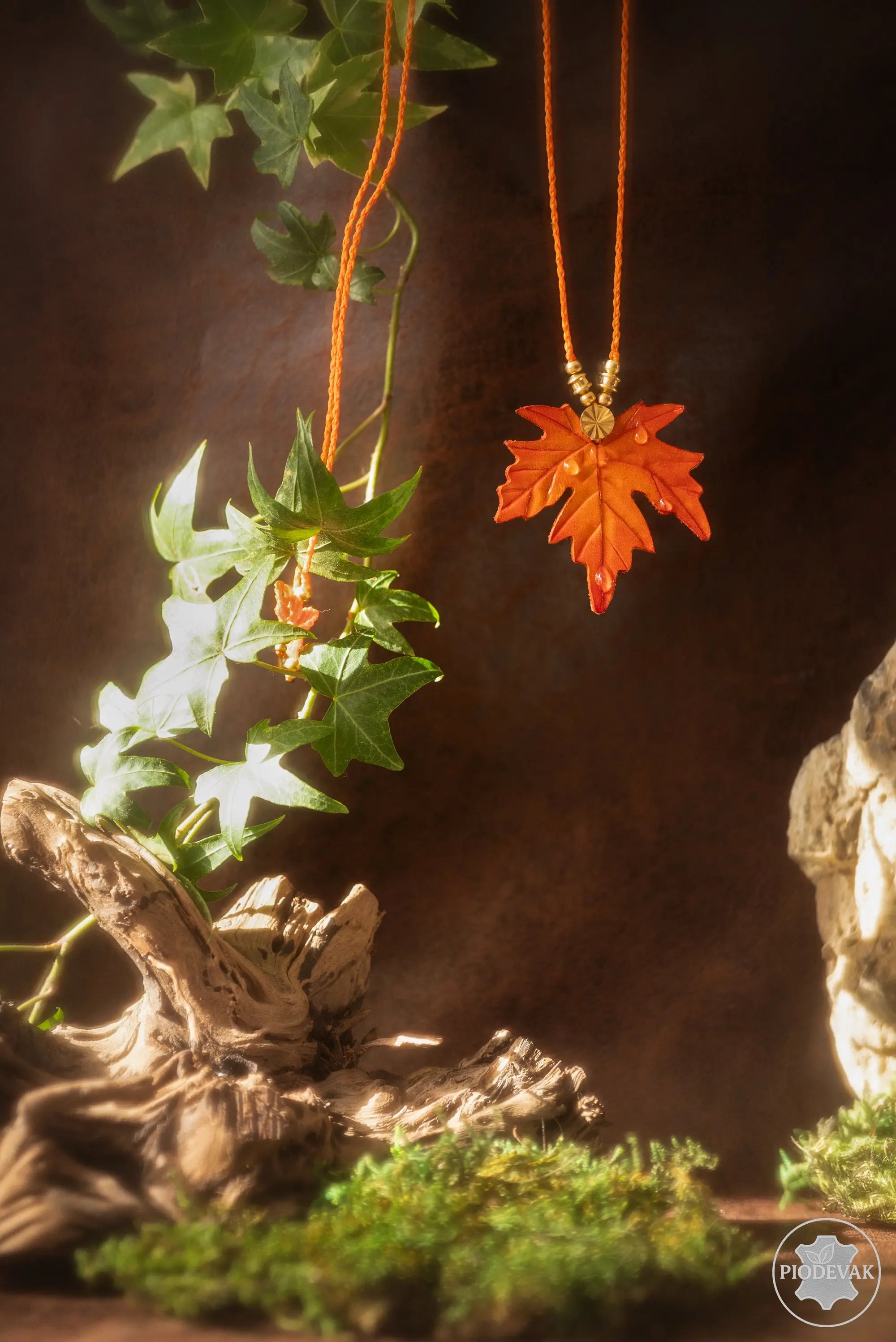 Canopé d'automne - collier en cuir tannage végétal Piodevak