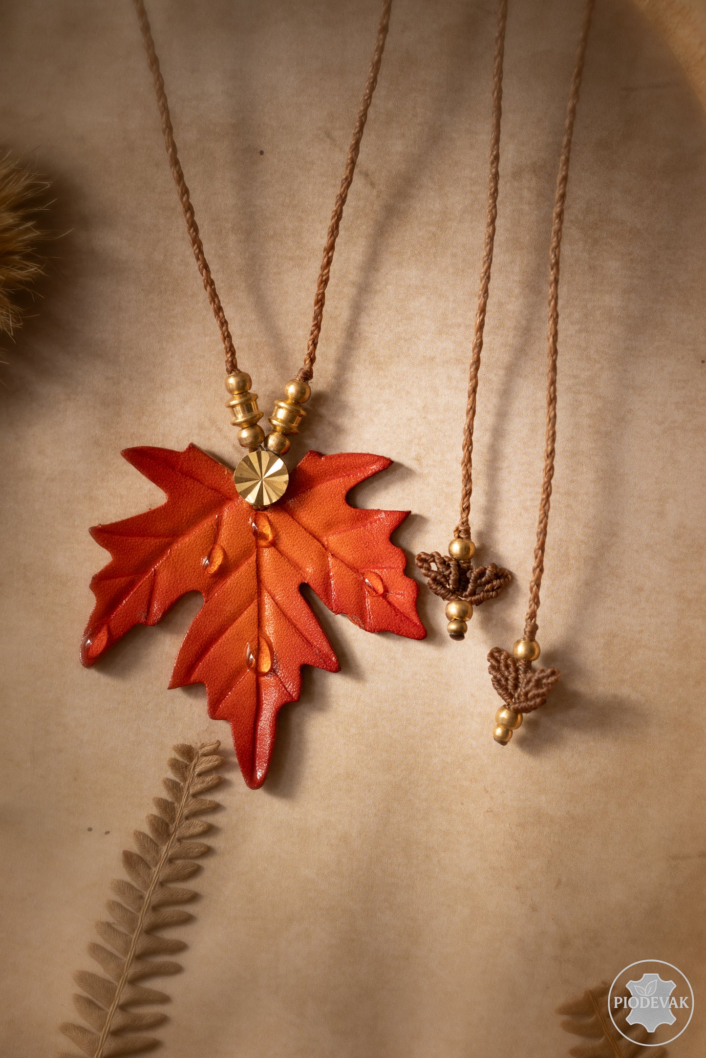Canopé d'automne - collier en cuir tannage végétal