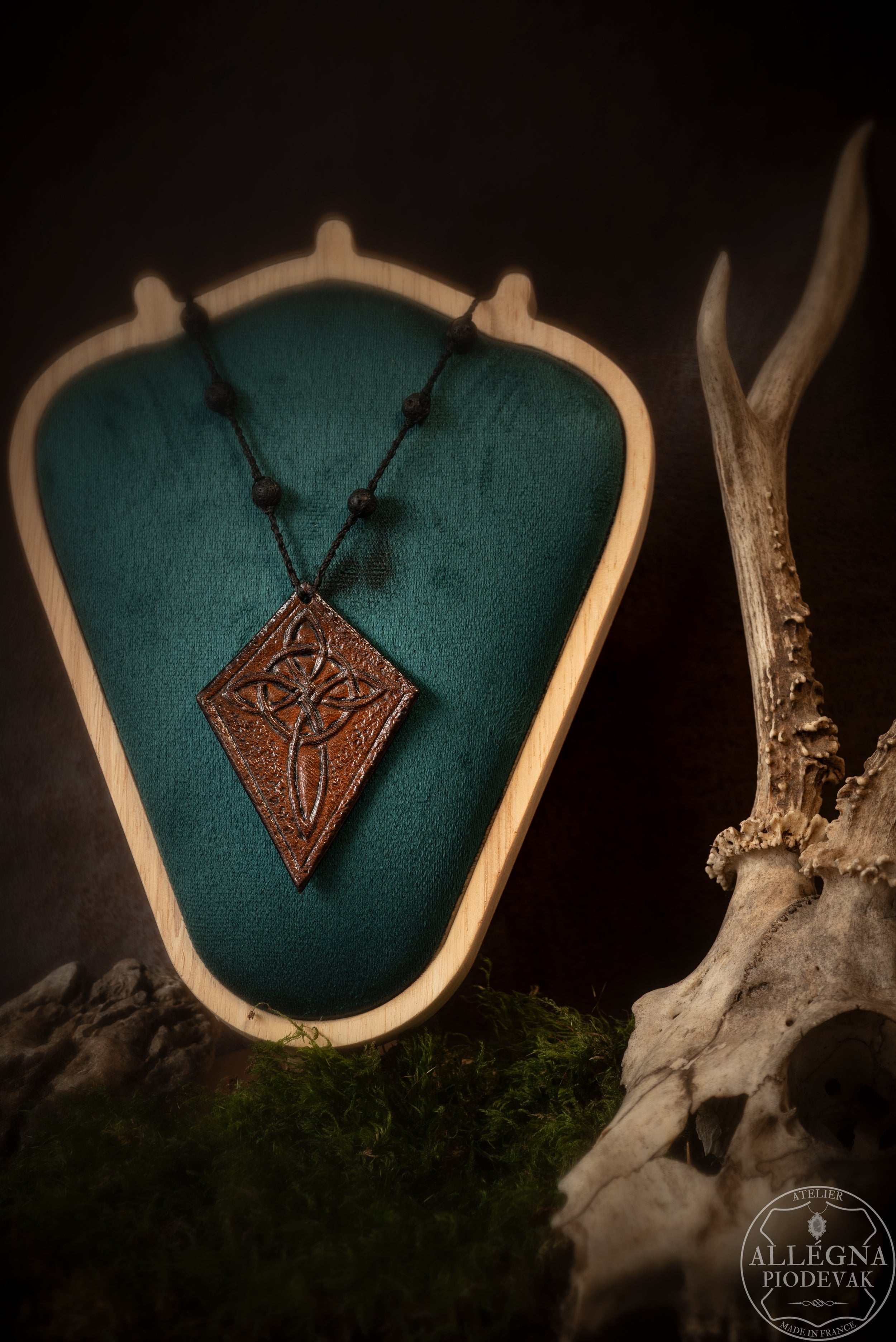 Celtros - Collier cuir de vachette croix celtique Piodevak