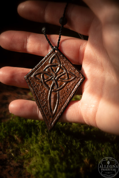 "Celtros" Collier cuir de vachette croix celtique