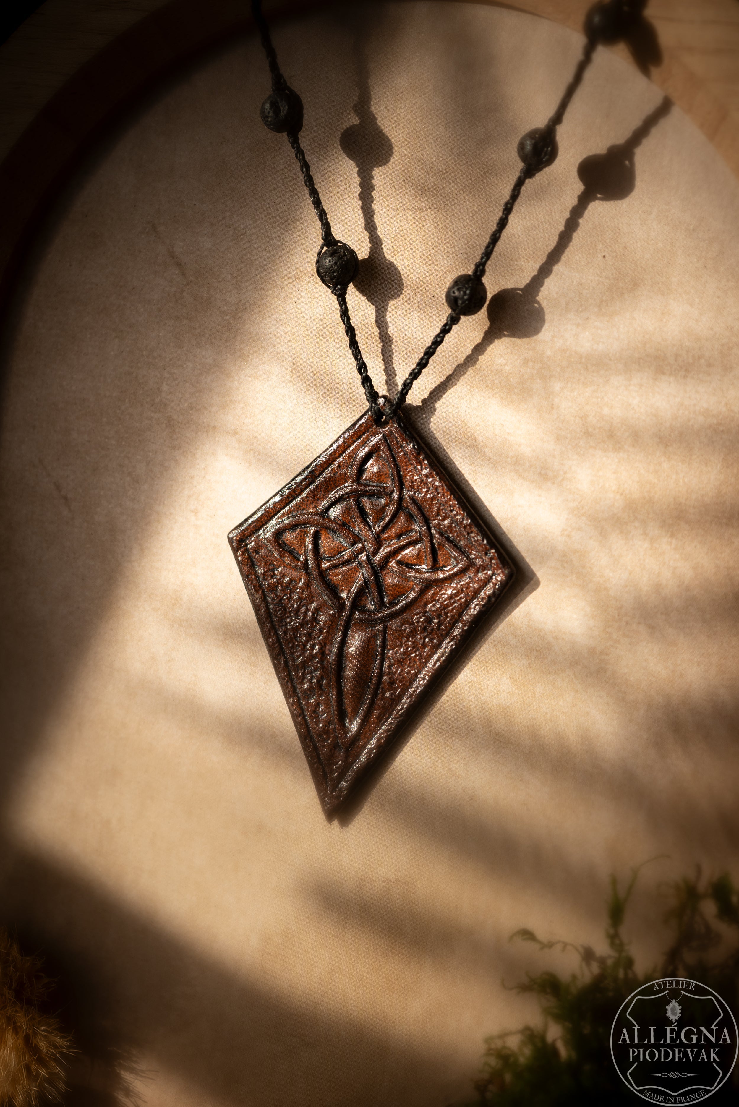 Celtros - Collier cuir de vachette croix celtique Piodevak