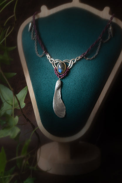 Circë - Collier micro macramé labradorite et samare