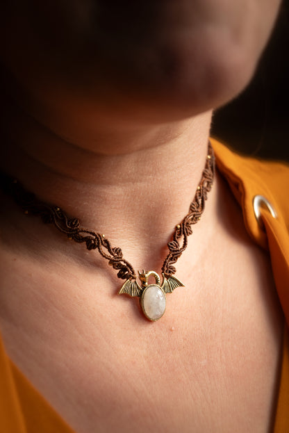 Cœur de dragon - choker micro macramé et péristérite