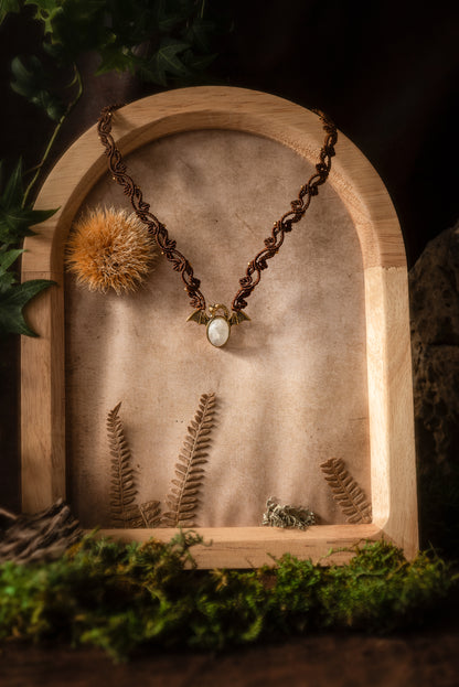 Cœur de dragon - choker micro macramé et péristérite