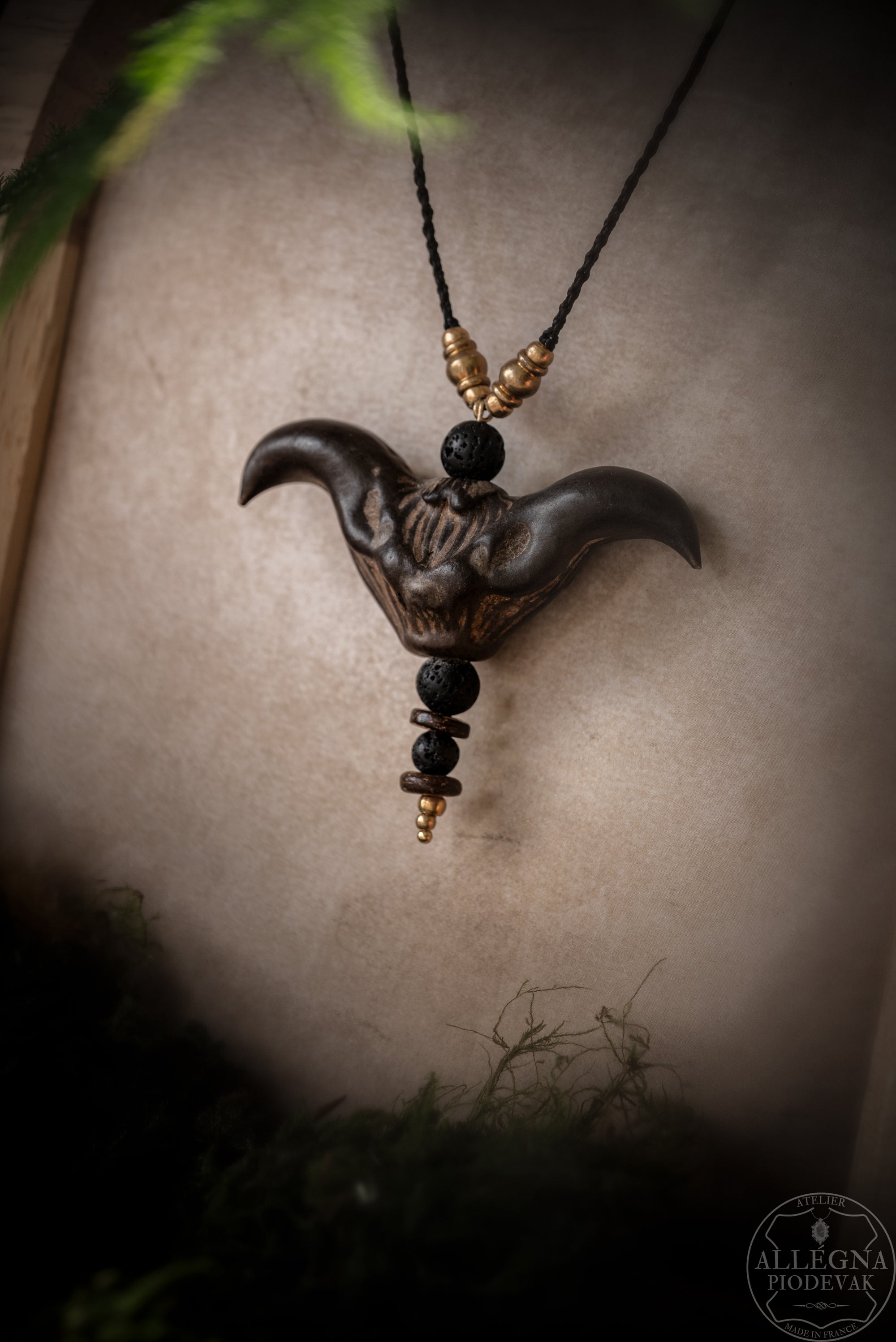 Devilpod - Collier avec cosse du diable