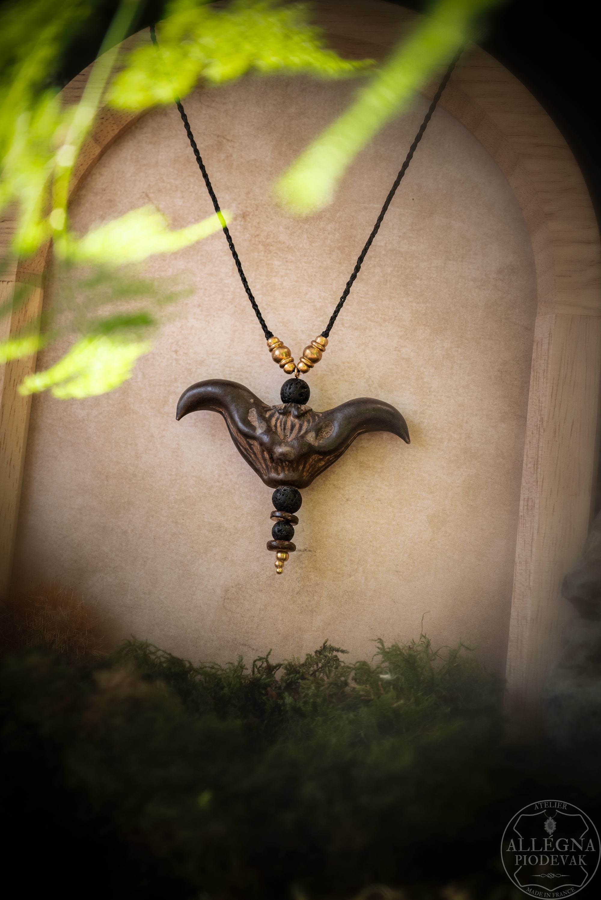 Devilpod - Collier avec cosse du diable