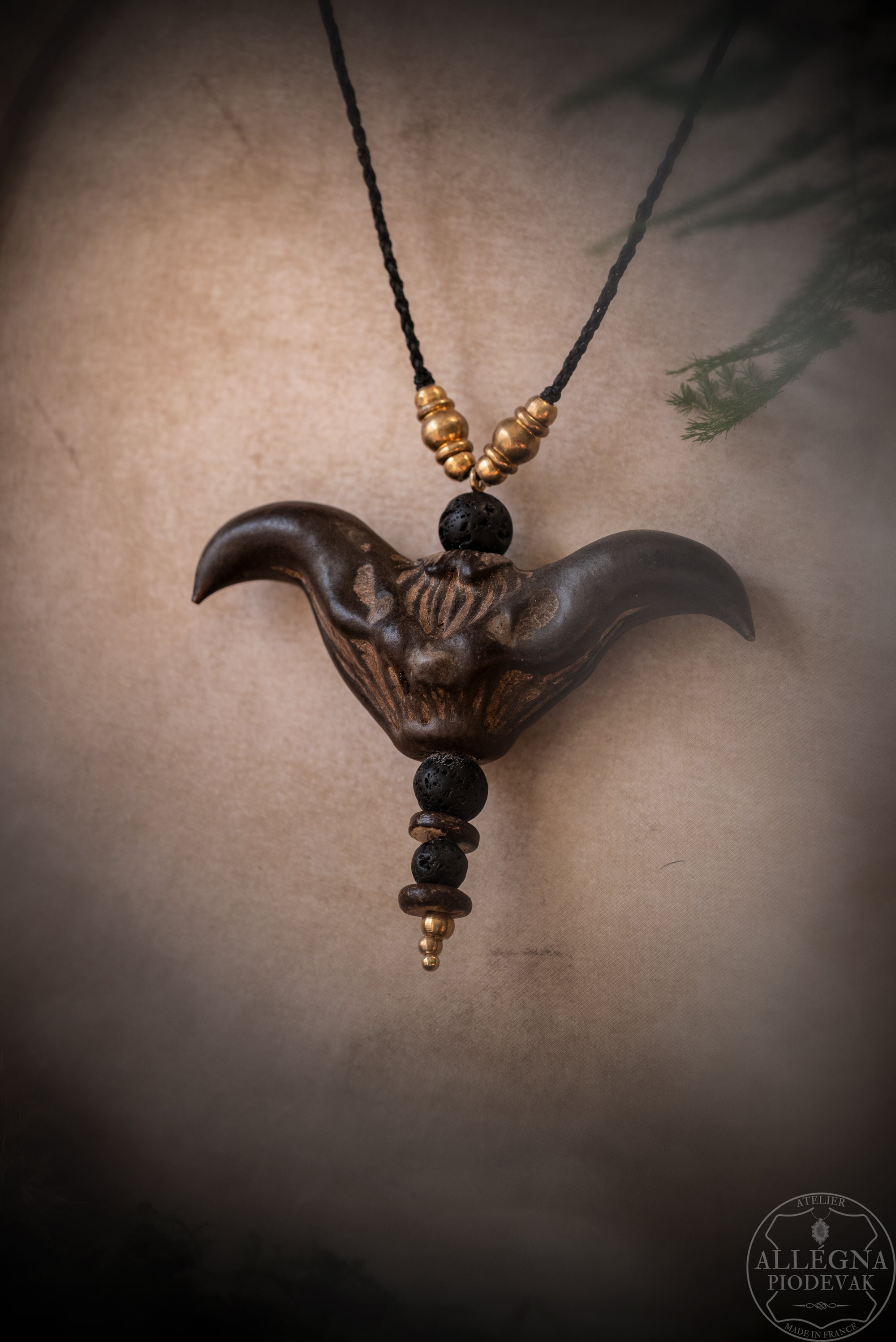 Devilpod - Collier avec cosse du diable