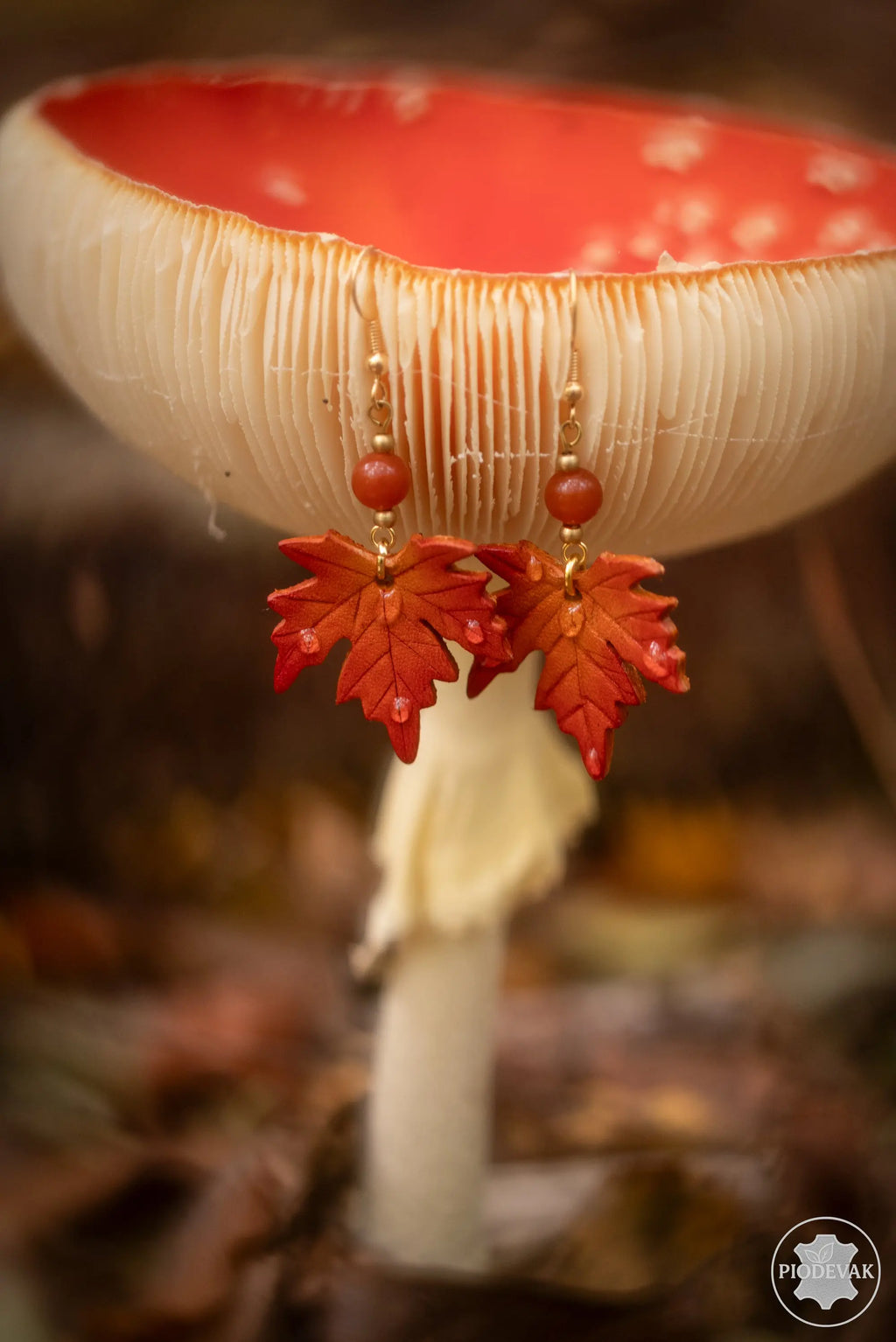 Erable écarlate - Boucles d'oreilles en cuir tannage végétale Piodevak