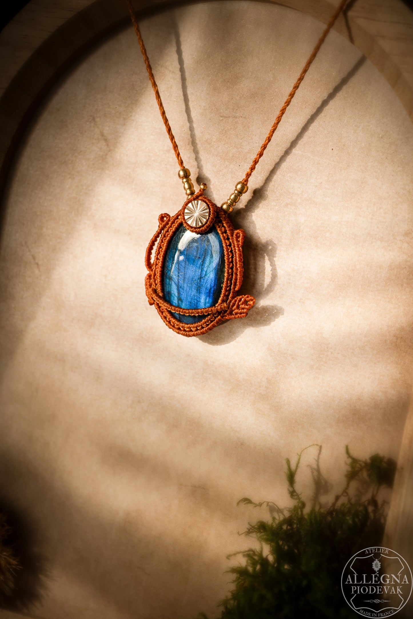 "Etoile dorée" Collier micro macramé et labradorite