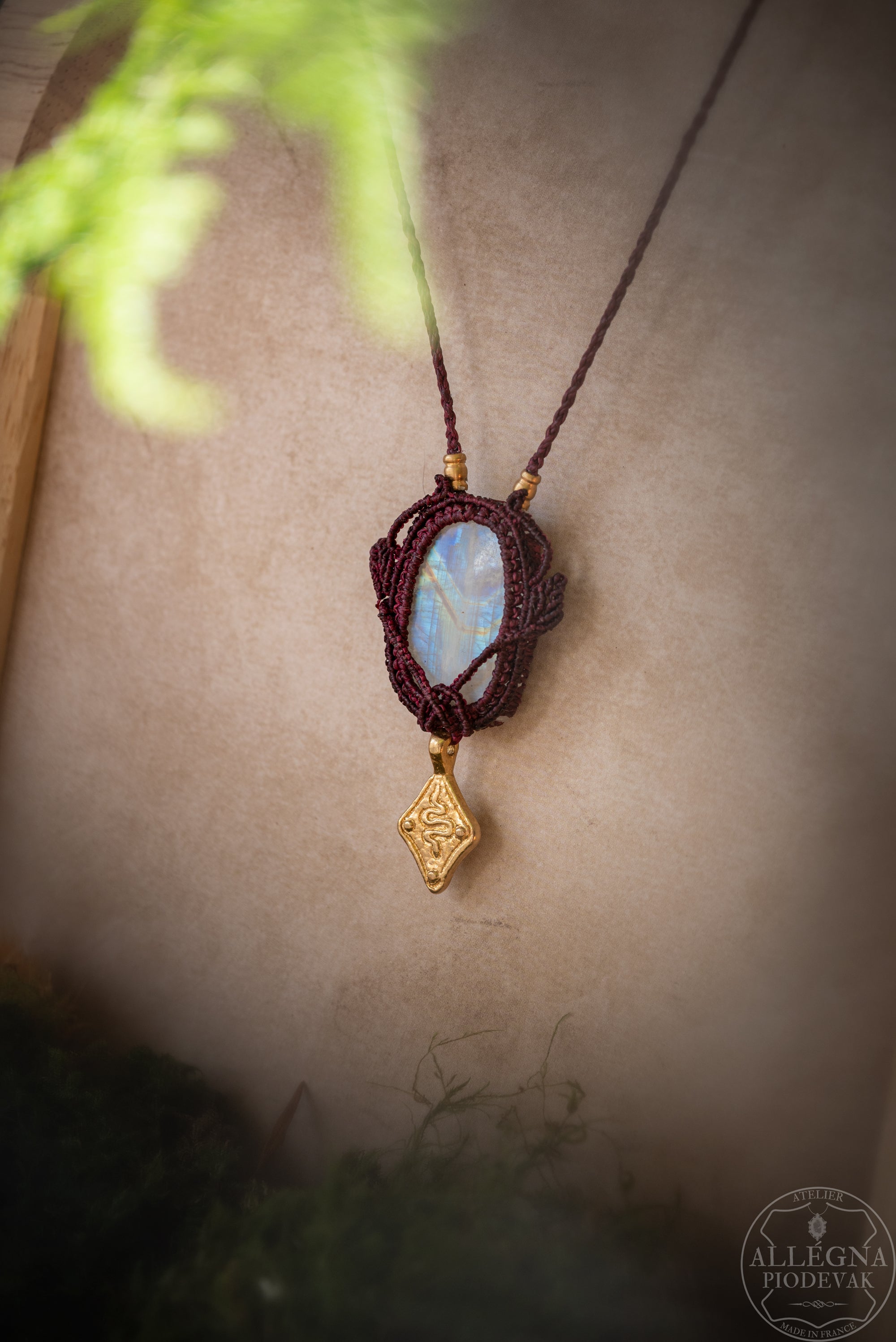 Lunastelle - Collier péristérite