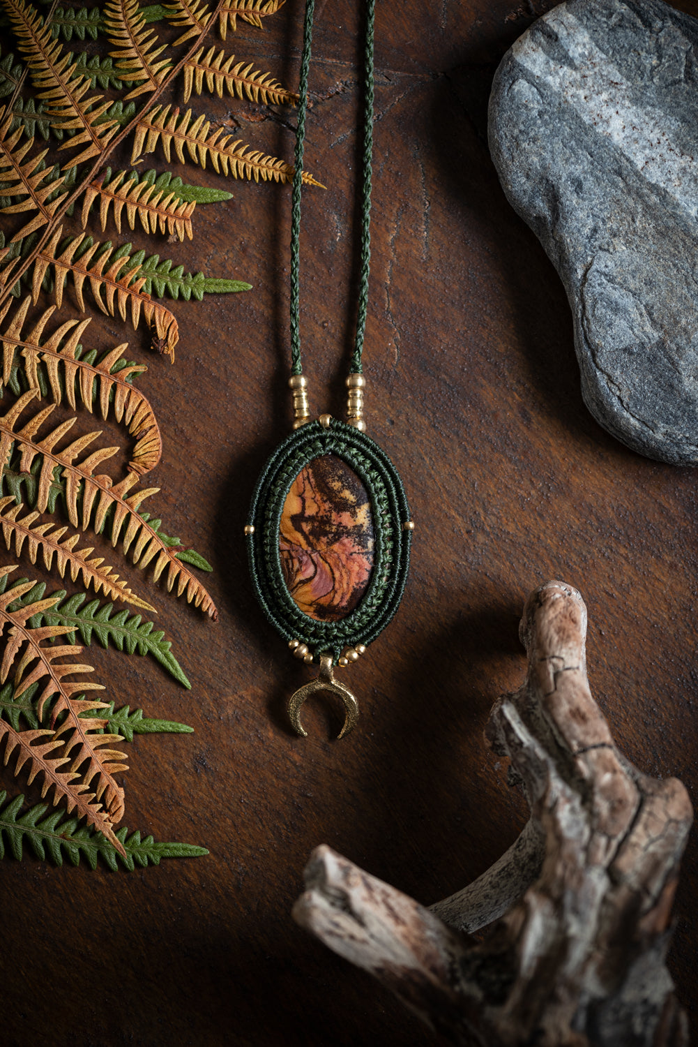 Octubris - Collier micro macramé Jaspe de l'outback