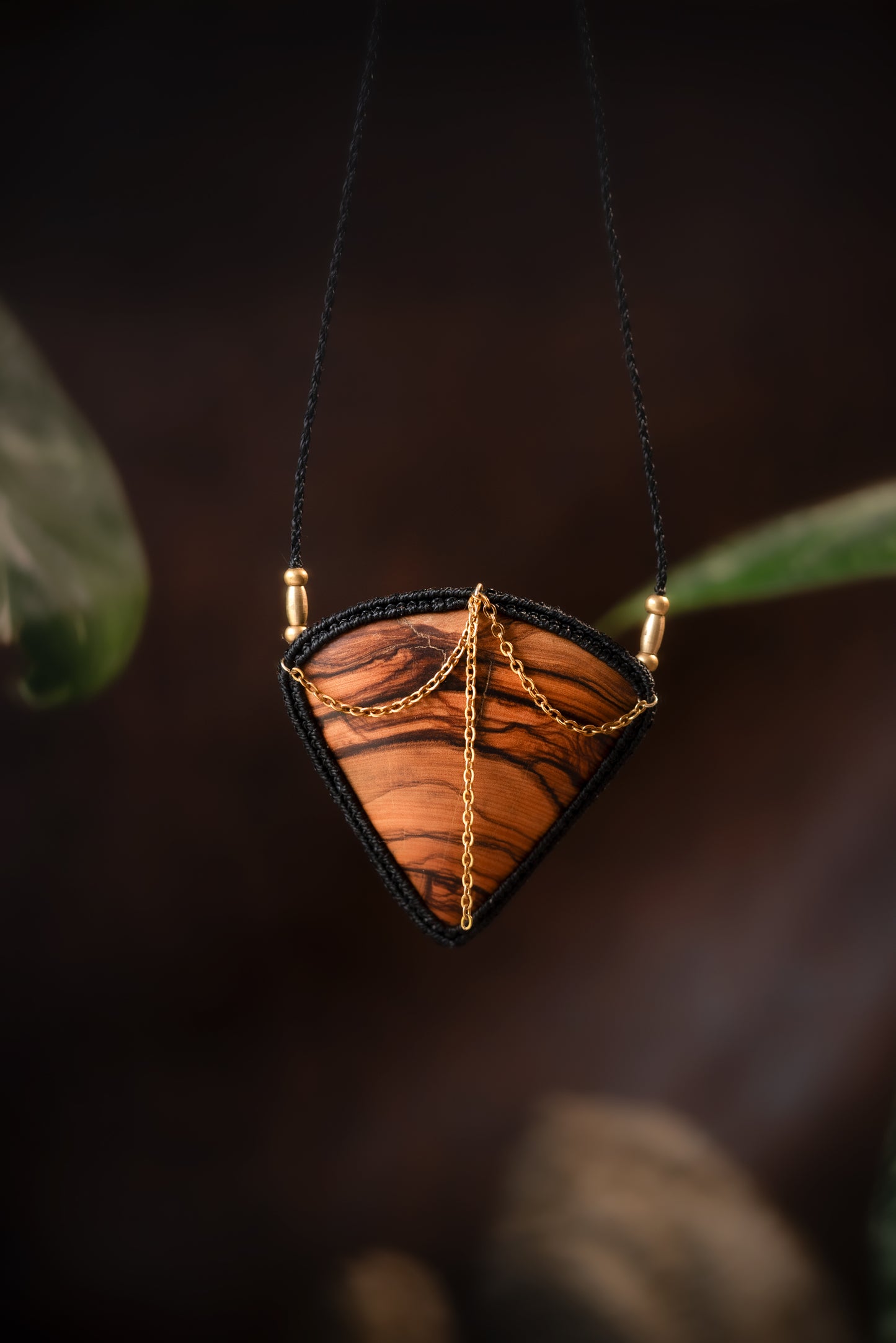 Olyndra - Collier micro macramé en bois d'olivier