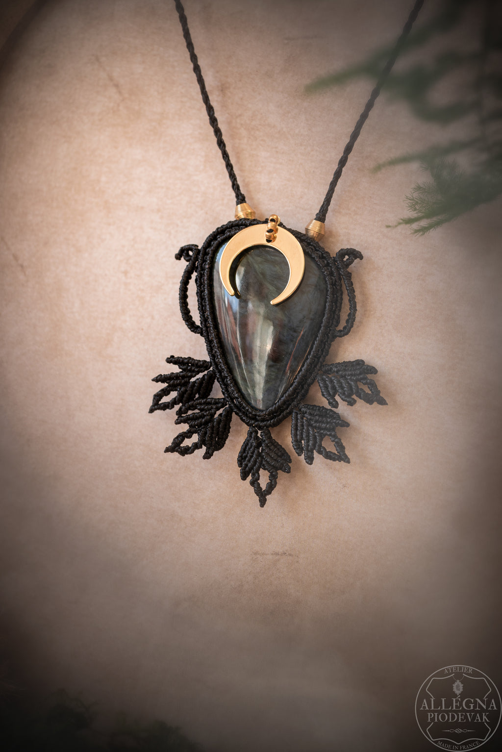 Ophirys - Collier Obsidienne mantohuichol