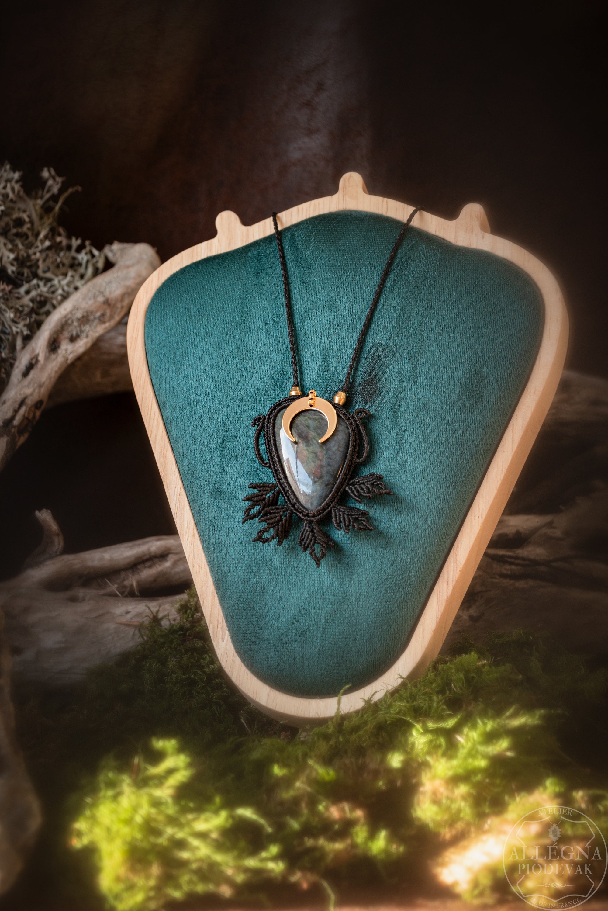 Ophirys - Collier Obsidienne mantohuichol