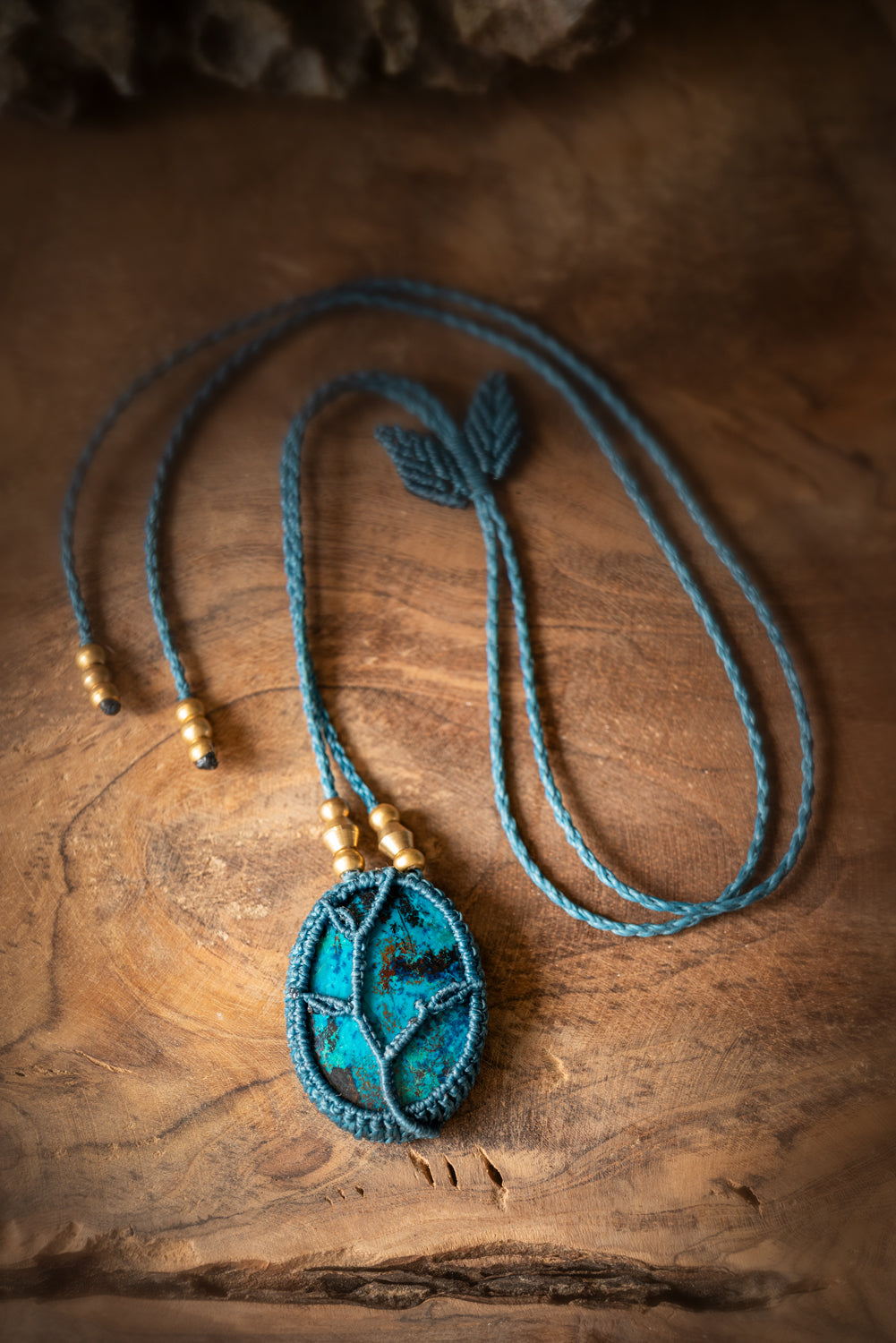 Poséïdon - Collier micro macramé avec Shattuckite