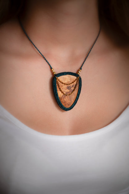 Quercillion - Collier micro macramé en bois d'olivier