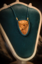 Quercillion - Collier micro macramé en bois d'olivier Allégna Piodevak