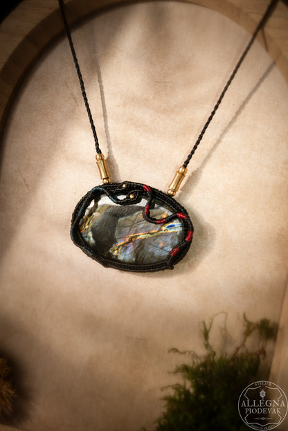 "Serpentare" Collier micro macramé et labradorite